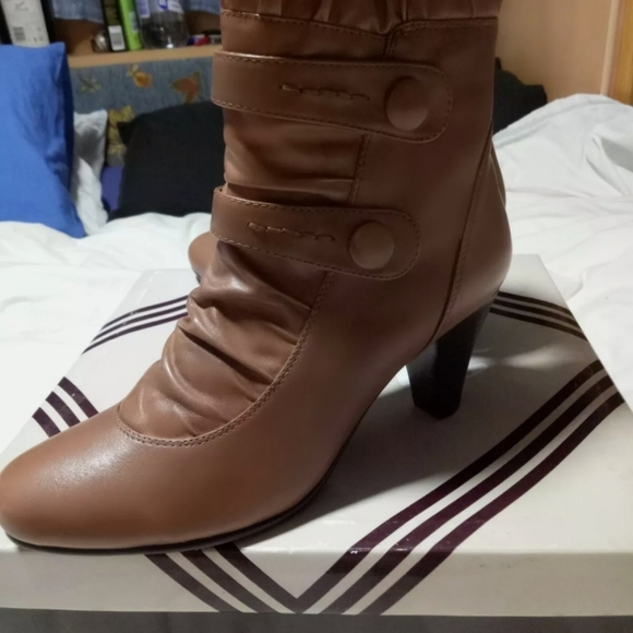 MG' new Ankle Boots, Light Brown, Leather Upper, Size 7,in original box - Picture 2 of 5